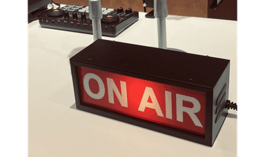 前代未聞の生放送への挑戦