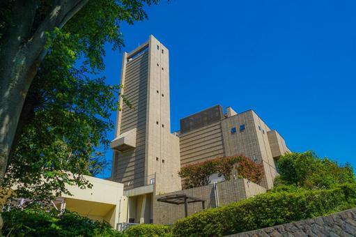 東京23区で深刻化する火葬待ちと料金の高騰｜検討している小規模火葬場のメリットとは