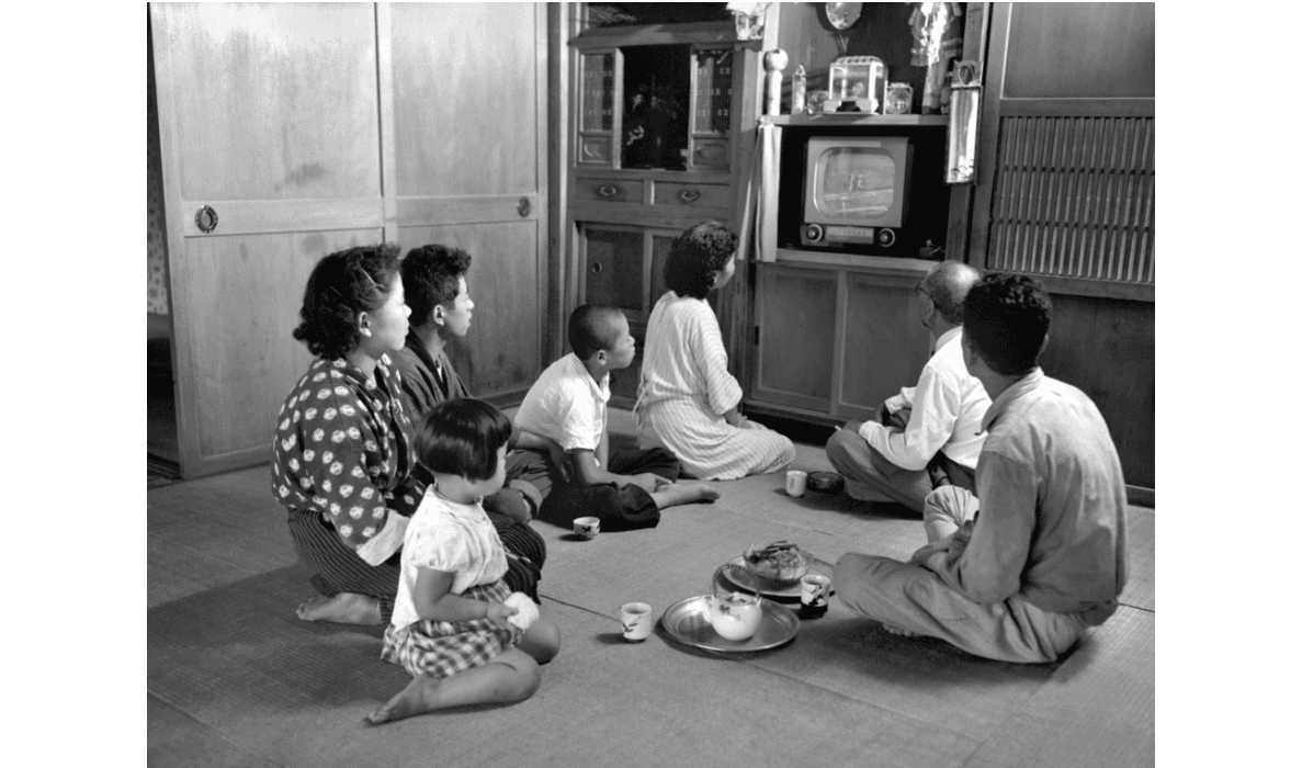 見知らぬ土地を転々とした幼少期