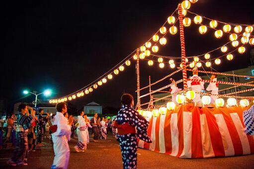 夏祭りの歴史と進化｜祈りからエンタメへ―現代に受け継がれる日本の祭り文化【夏祭り・花火特集2026】