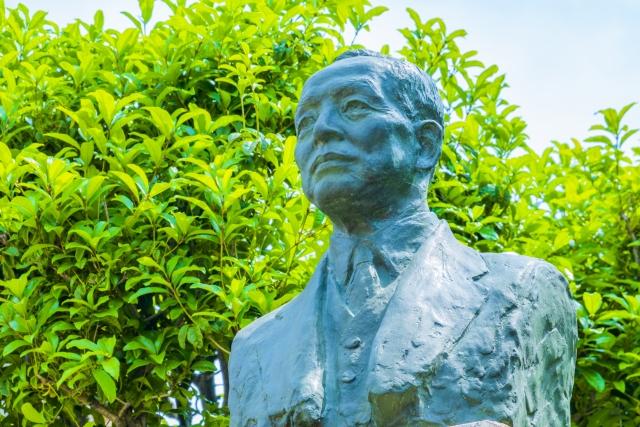 小林一三――鉄道・住宅・娯楽を結びつけた「生活ビジネス」の発明者