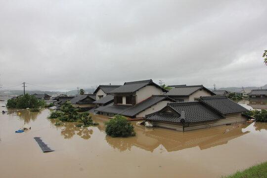 浸水と冠水の違いとは？水害から命と家を守る適切な行動と日頃の備え