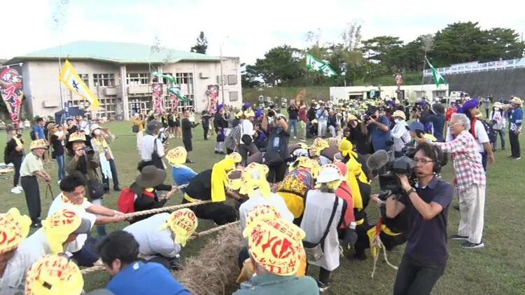 20年ぶりに蘇った幻の神事！沖縄の伝統綱引き「スナヒチ」の謎と全国の珍しい祭