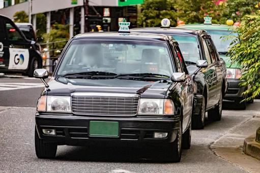 「軽自動車タクシー」が全国解禁へーー地方の移動危機を救う規制緩和の背景