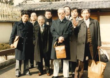 地域の有力者との交友から商店会の顔へ