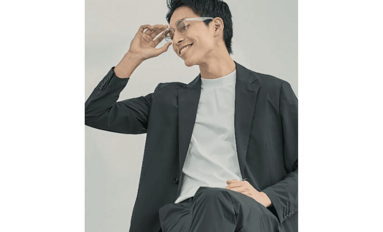 夏のビジネスに「品格」を。鎌倉シャツが提示する、全天候型「Tシャツ3部作」の衝撃