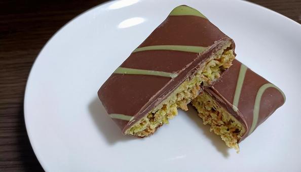 ドバイチョコブーム──なぜ世界は「ザクザク食感」に夢中になったのか