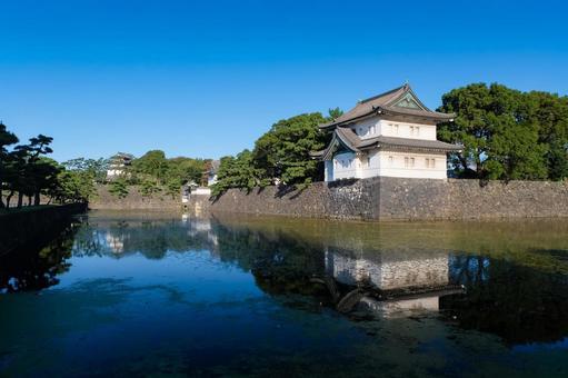 「象徴」としての天皇──世界で唯一無二の存在、その歴史と役割を紐解く