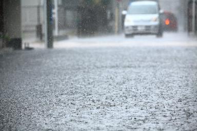 雨の降り方で命を守る行動は変わる！「短時間豪雨」と「長雨」の段階別リスクと避難判断