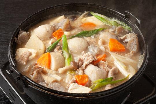 心も体も満たされる贅沢。秋の郷土料理が教えてくれる美味と知恵