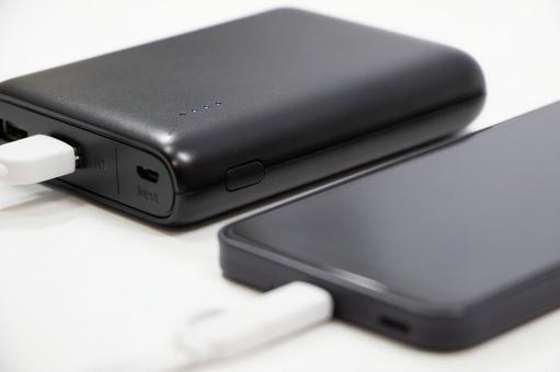 モバイルバッテリーが「爆発」したらどうなる？事故防止と責任について