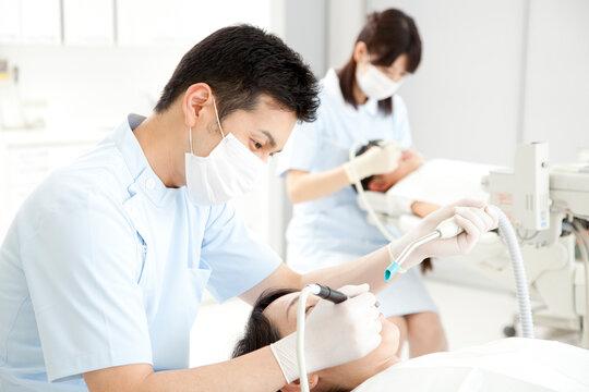 毎日磨いているのに虫歯になる理由──増加する大人の虫歯