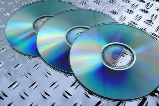 33年の歴史に幕ーープレイステーションが「ディスク製造終了」を決断した背景