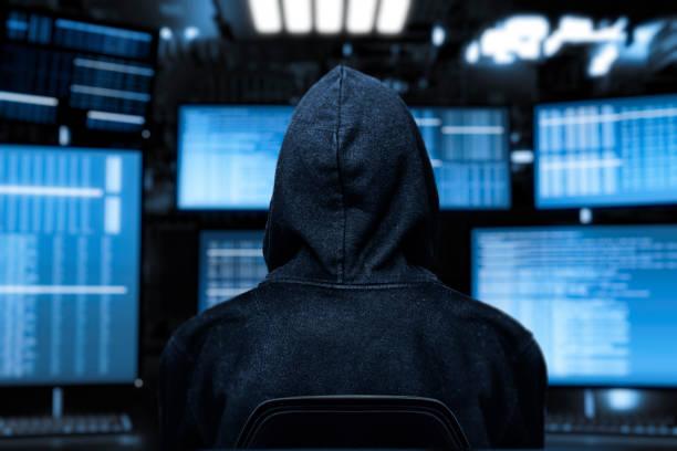 謎多きハッカー集団「アノニマス」の正体とは？歴史・攻撃手法・最新動向まで解説