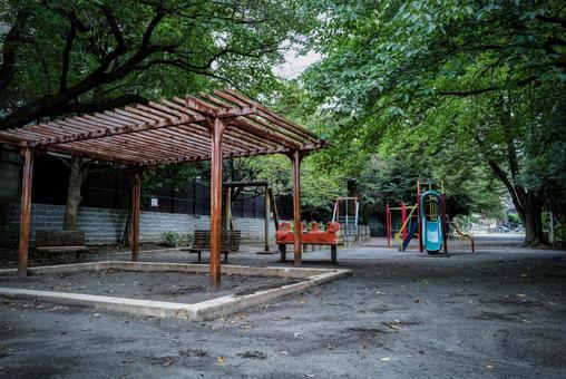 「公園トラブル急増時代」親はどう動くべきか