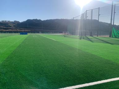 「サッカー場は単なる練習場ではない」――創部25年で国立の舞台へ、鹿島学園・鈴木雅人監督が描く“欧州型”コミュニティ論