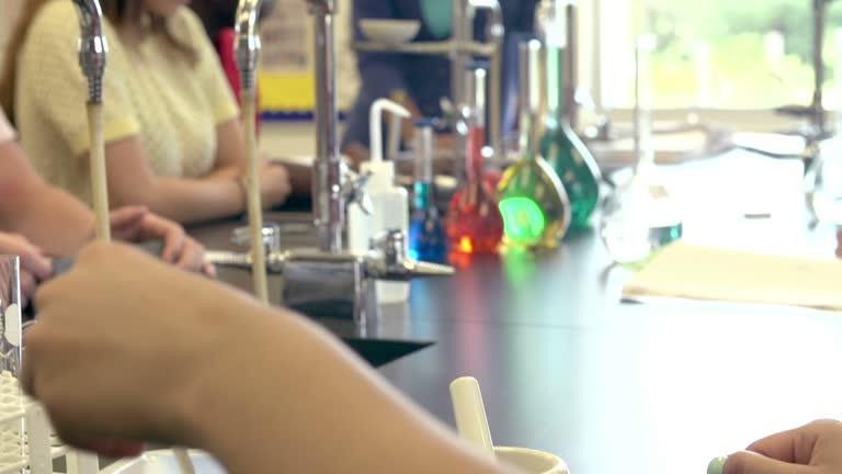 科学技術週間――「発明の日」をきっかけに日常を動かす科学に触れる