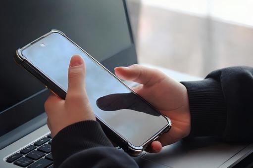世界の主役に躍り出た中国スマホ―その魅力と気をつけるべきポイント