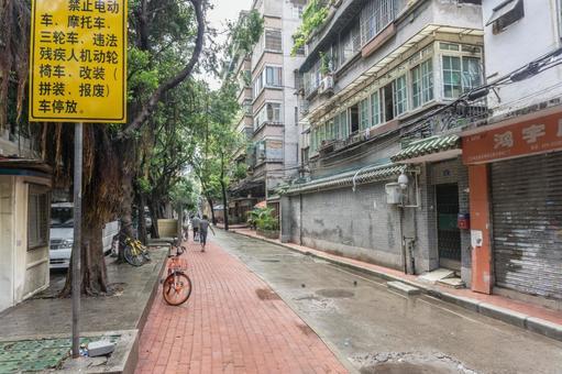 都市の片隅で生きる「ネズミ人間」たち――中国Z世代のリアルと社会的影響