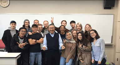 「やさしい言葉」で難しいことを教える――経験と理論を融合した教育哲学