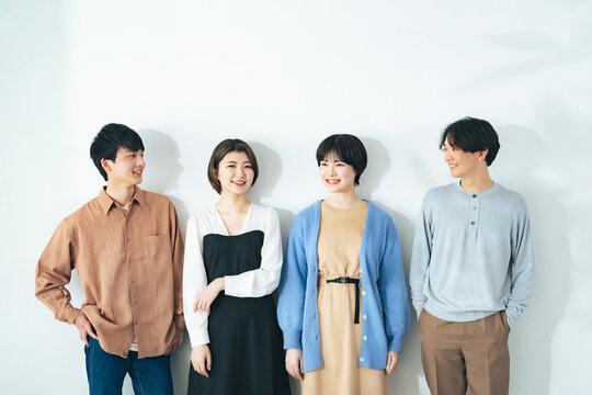 ミレニアル世代・ゆとり世代・さとり世代の違いとは？特徴・時代背景と円滑なコミュニケーション術
