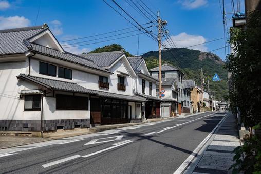 最年少で人間国宝となった十四代今泉今右衛門──雪の結晶に込めた革新と伝統の物語