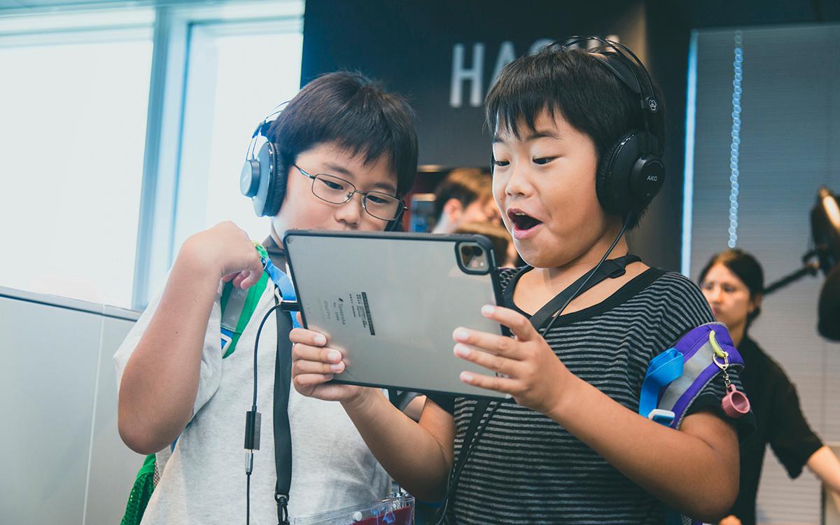 「仕事に家庭を持ち込むな」はもう古い。丹青社が実践する「新しい公私混同」が、人的資本経営の答えかもしれない