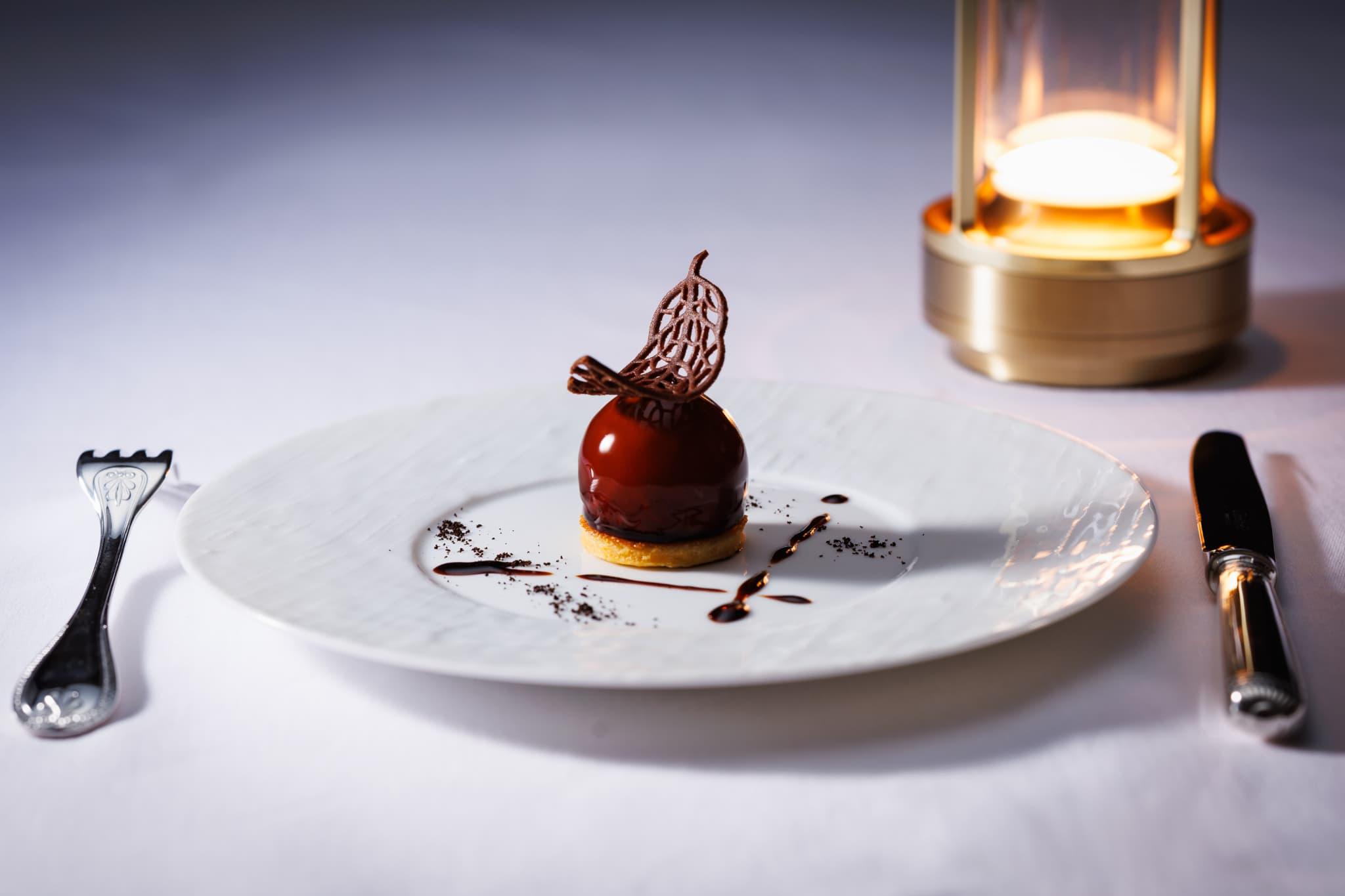 伝統と独創が交差する、エドモントの新フレンチ「FOURGRAINS」開業。看板メニューは、芳醇なコーヒーが香る“フォワグラのスペシャリテ”